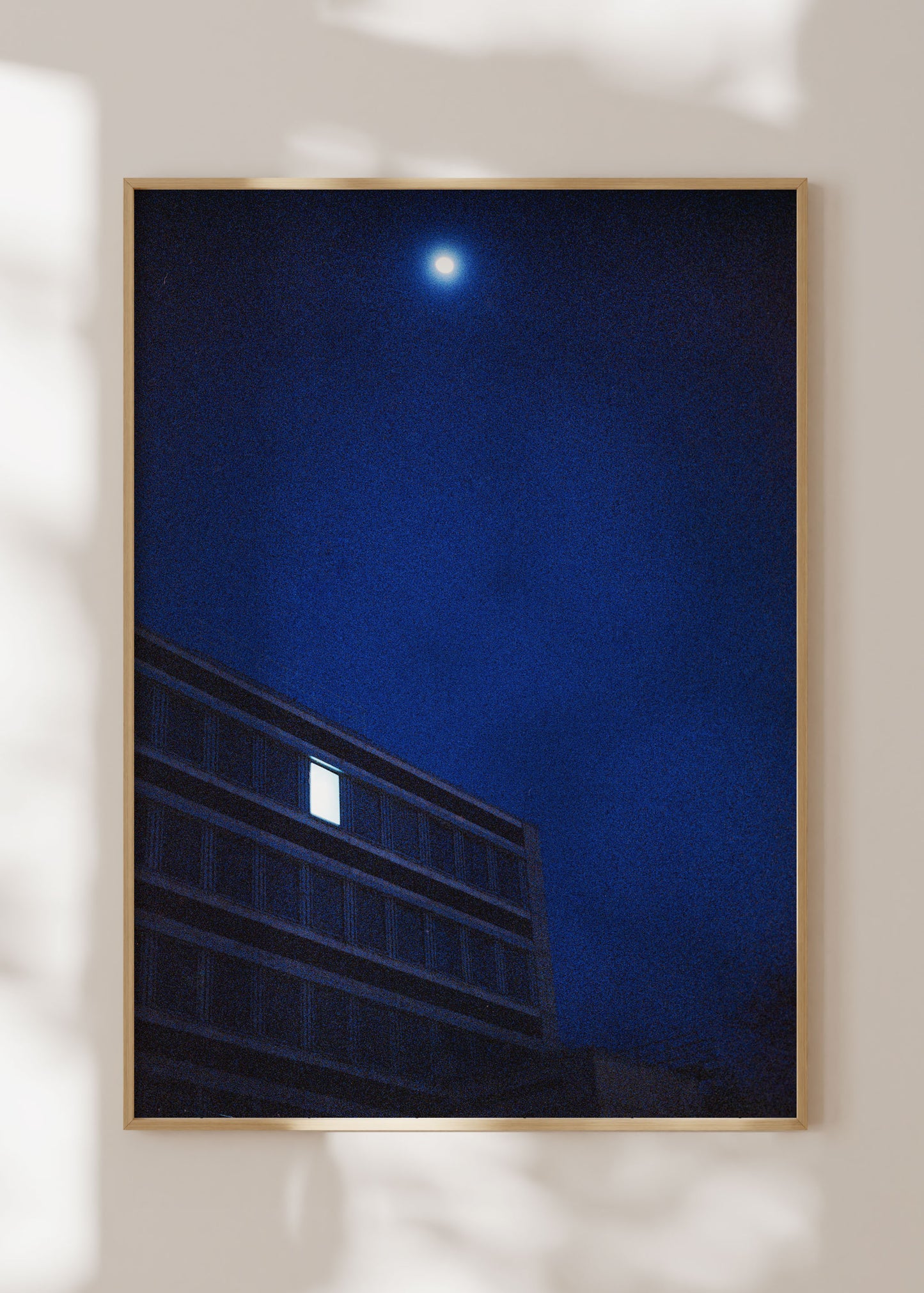 Gerahmter Kunstdruck "Mond und Büro"